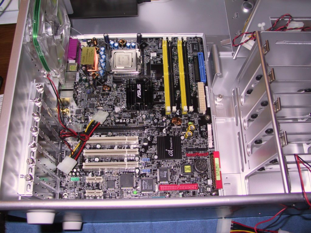 Intel Pentium 4 PC Inside