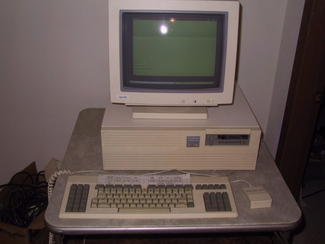 Apollo DN3000 With 15 Inch Monitor