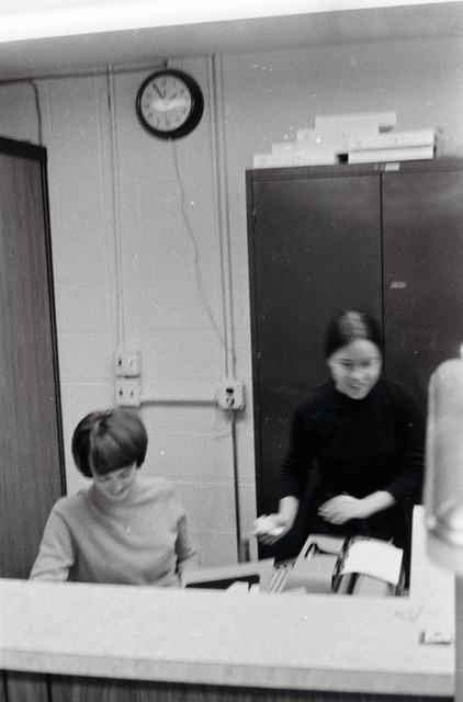 Mary (Sphar) Onsager and Rose Katz at B5 Commerce