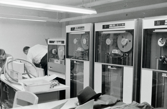 Console-7330tape-729ttapes-0031_1031744048 IBM 1410 at UW B5 Commerce