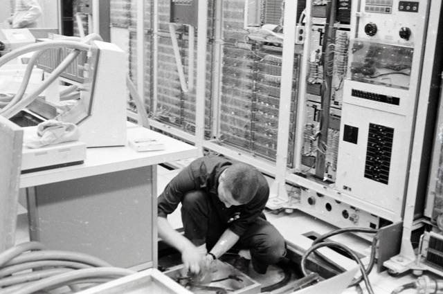 PowerWiring-0024_1031743925 IBM 1410 at UW B5 Commerce
